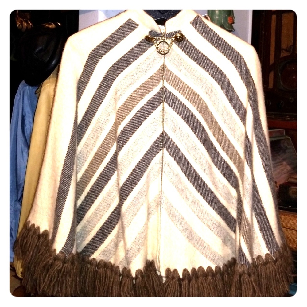 LL Bean sheepa cape